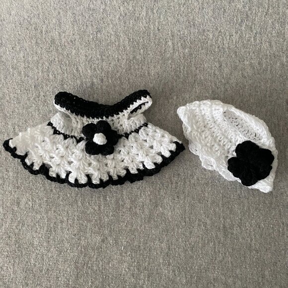 Handmade Crochet White Black Outfit for 17cm Plush Doll 2-Piece Set - Picture 8 of 8